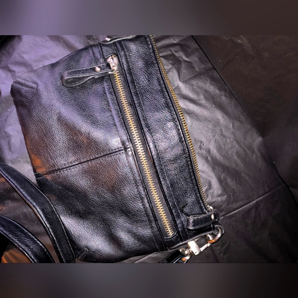 Black Leather Women's Crossbody Or Shoulder Bag